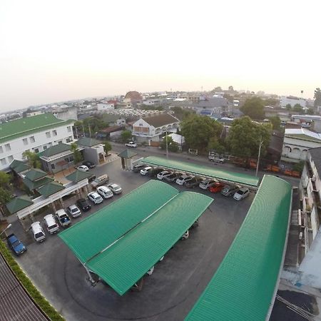 纳尔斯理住宅酒店 乌汶 外观 照片