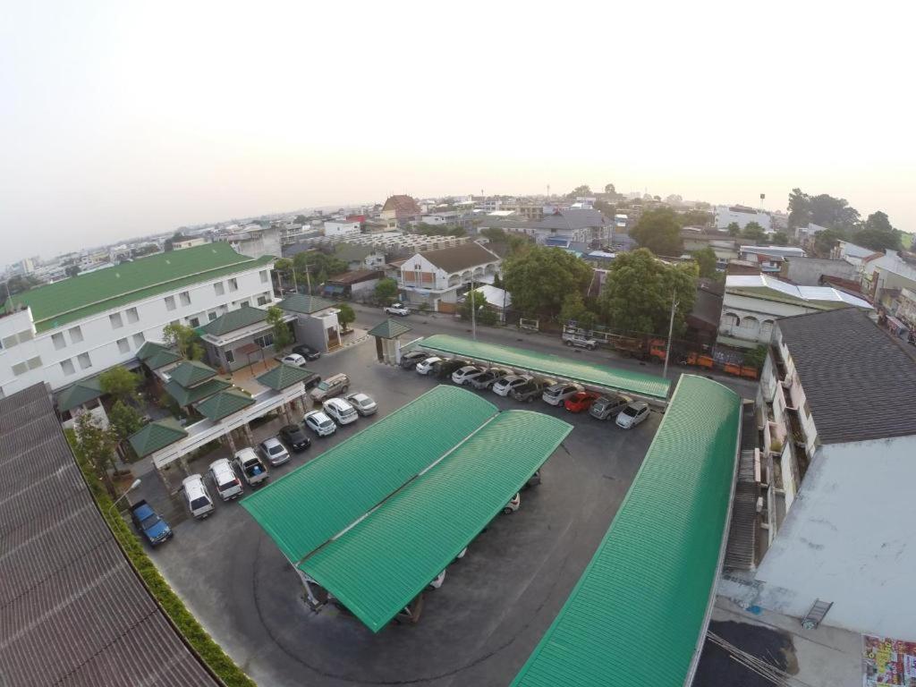 纳尔斯理住宅酒店 乌汶 外观 照片
