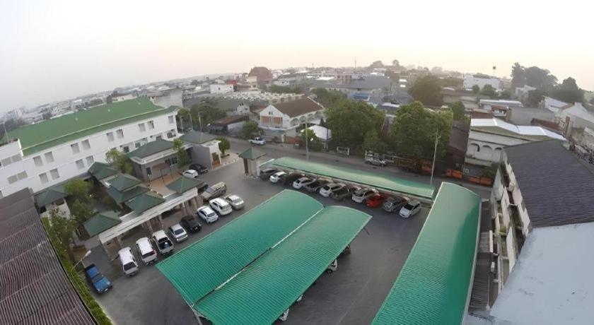纳尔斯理住宅酒店 乌汶 外观 照片